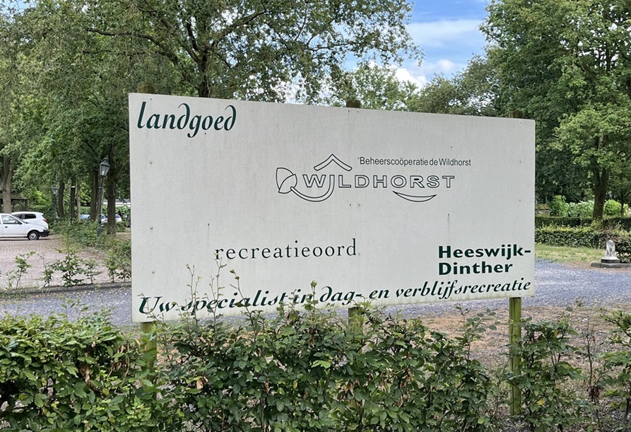 Bord bij de wildhorst waarop staat 'Wildhorst'