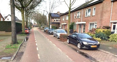 Foto huidige straat (Schoonstraat) Heesch - inkijk in de straat