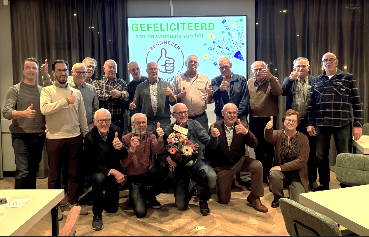 Uitreiking Bernhezer Compliment aan alle winnaars in CC Servaes Heeswijk-Dinther
